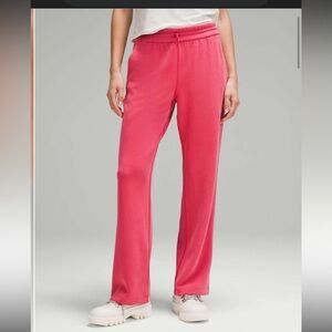 Lululemon Softstreame High-rise Pants size 10